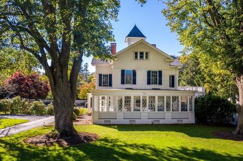 454 Main St, Barnstable, MA 02632 photo 2