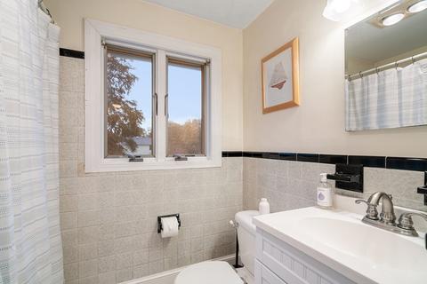 13 Wompatuck Rd, Hingham, MA 02043 photo 17
