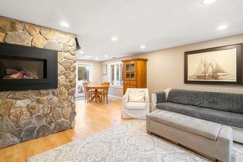 13 Wompatuck Rd, Hingham, MA 02043 photo 5
