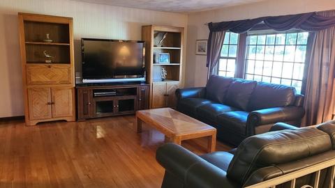2 Everett St, Wakefield, MA 01880 photo 4