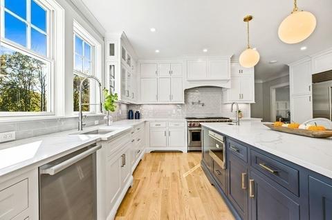 14 Williams St, Hingham, MA 02043 photo 2
