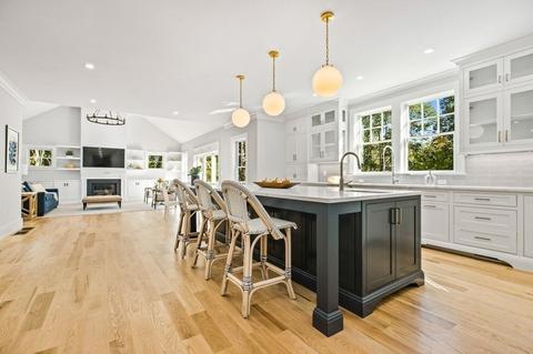 14 Williams St, Hingham, MA 02043 photo 9