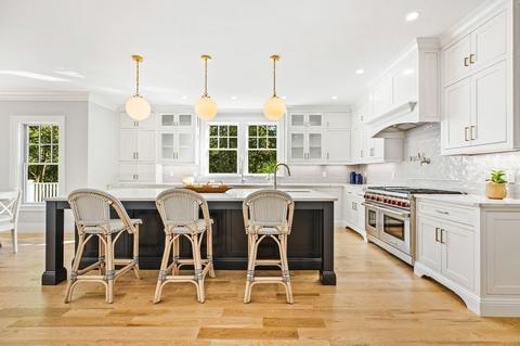 14 Williams St, Hingham, MA 02043 photo 4