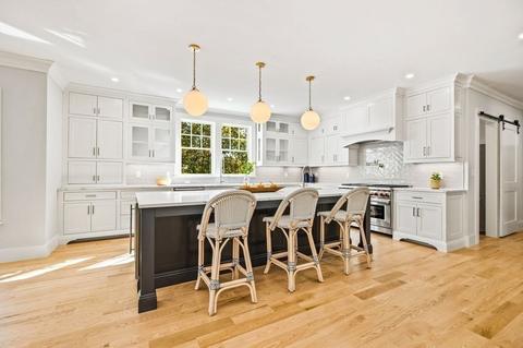 14 Williams St, Hingham, MA 02043 photo 3