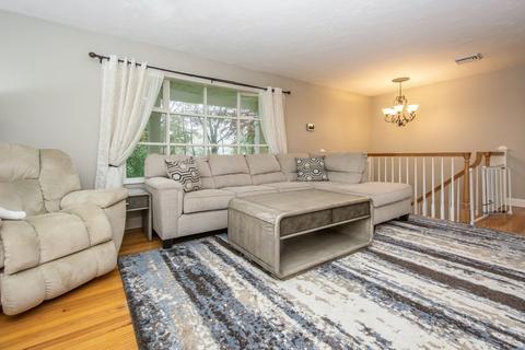 25 Colonial Rd, Sutton, MA 01590 photo 4