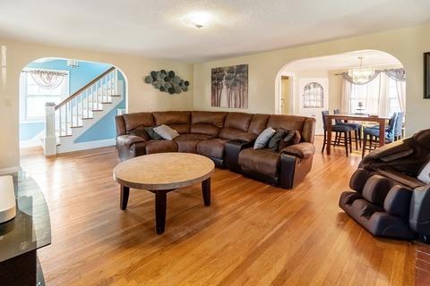 327 Commonwealth Ave, Springfield, MA 01108 photo 10