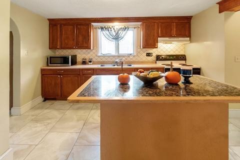 327 Commonwealth Ave, Springfield, MA 01108 photo 5