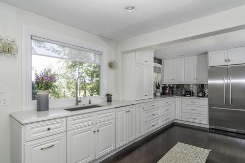 147 Walnut St, Wellesley, MA 02481 photo 3