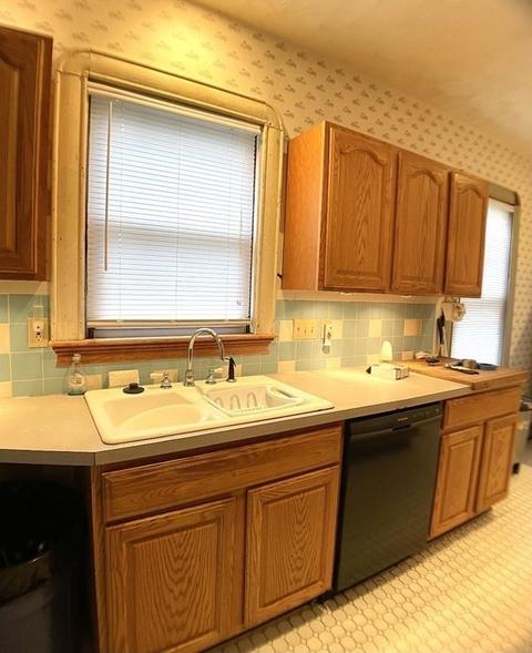 491 Birch St, Fall River, MA 02724 photo 18