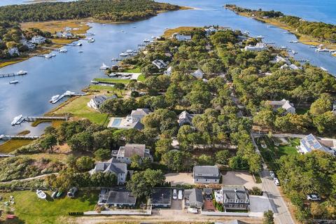 370 Monomoscoy Rd, Mashpee, MA 02649 photo 3