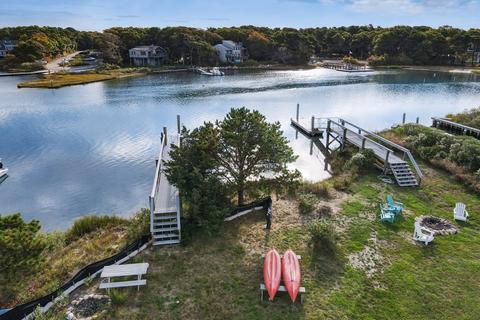 370 Monomoscoy Rd, Mashpee, MA 02649 photo 5