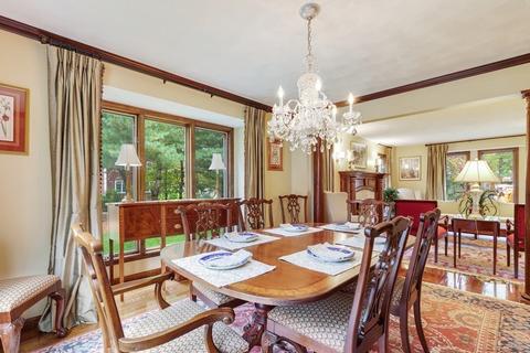 110 Hewitt Dr, Raynham, MA 02767 photo 22