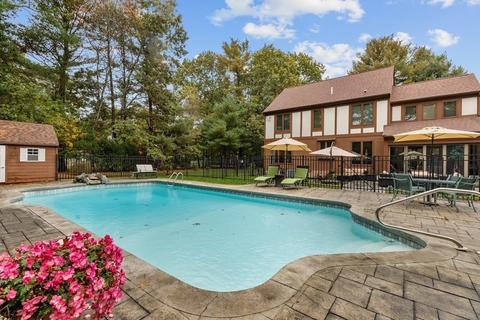 110 Hewitt Dr, Raynham, MA 02767 photo 8