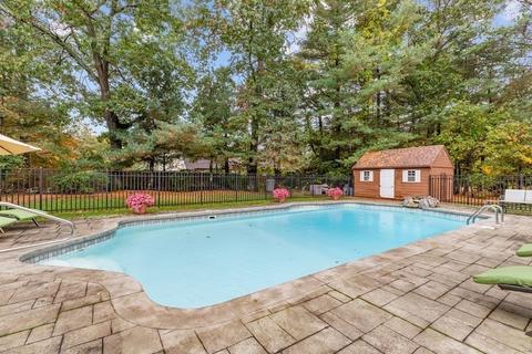 110 Hewitt Dr, Raynham, MA 02767 photo 7