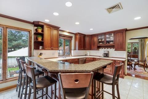 110 Hewitt Dr, Raynham, MA 02767 photo 10