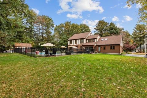 110 Hewitt Dr, Raynham, MA 02767 photo 3
