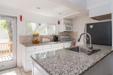 283 Hillside Ave, Needham, MA 02494 photo 4
