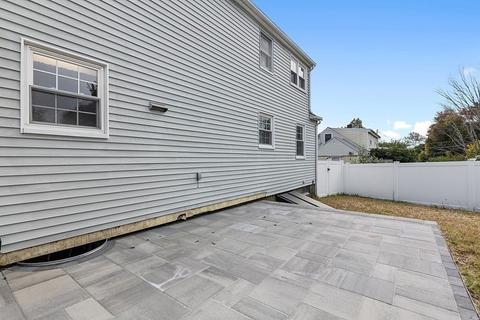 34 Macarthur Rd, Beverly, MA 01915 photo 28