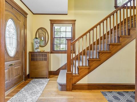 668 Webster St, Needham, MA 02492 photo 2