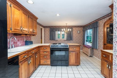 7 Forest St, Stoneham, MA 02180 photo 27