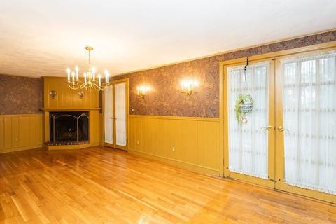 7 Forest St, Stoneham, MA 02180 photo 20