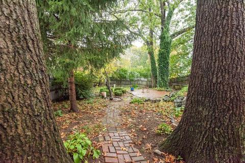 7 Forest St, Stoneham, MA 02180 photo 6