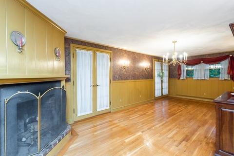 7 Forest St, Stoneham, MA 02180 photo 17