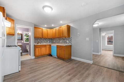 31 Orient St, Worcester, MA 01604 photo 4