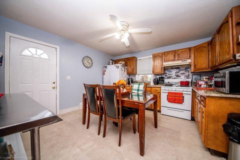 83 Flint St, Fall River, MA 02723 photo 3