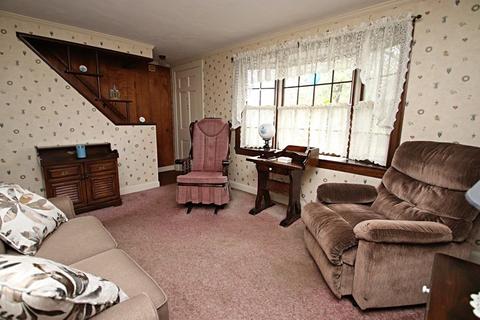 225 Central St, Saugus, MA 01906 photo 8