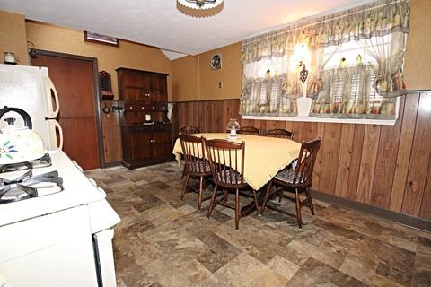 225 Central St, Saugus, MA 01906 photo 5