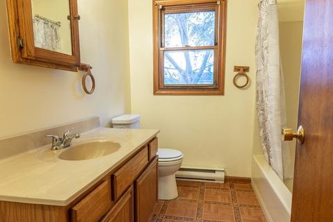 27 Bristol St, Chicopee, MA 01013 photo 13