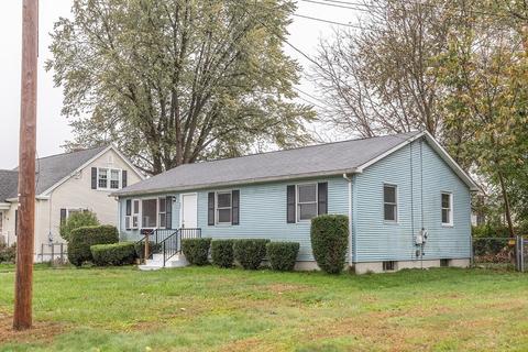 27 Bristol St, Chicopee, MA 01013 photo 3