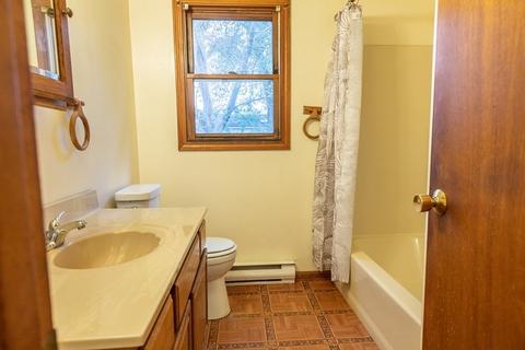 27 Bristol St, Chicopee, MA 01013 photo 14