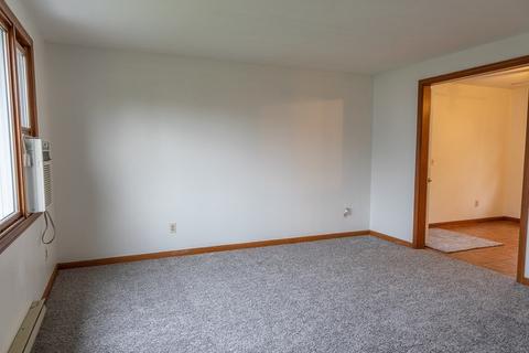 27 Bristol St, Chicopee, MA 01013 photo 6