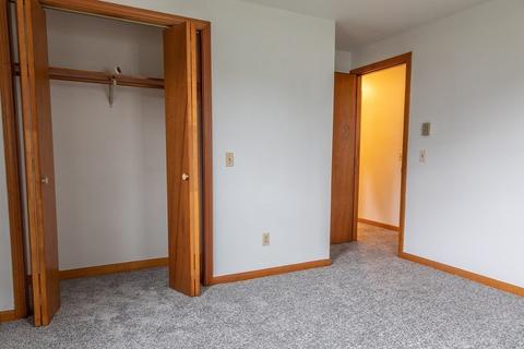 27 Bristol St, Chicopee, MA 01013 photo 18