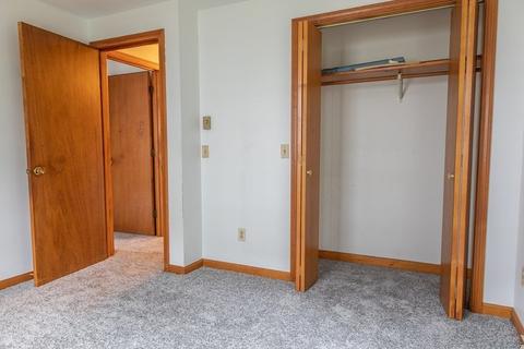 27 Bristol St, Chicopee, MA 01013 photo 21