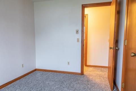 27 Bristol St, Chicopee, MA 01013 photo 24
