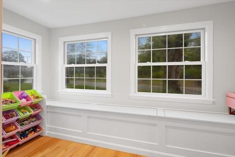 51 Elm St, Hingham, MA 02043 photo 6