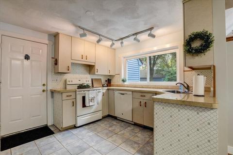151 Maynard Rd, Framingham, MA 01701 photo 16