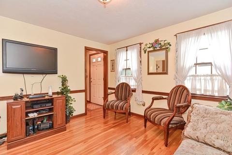 175 Maple St, Framingham, MA 01702 photo 8