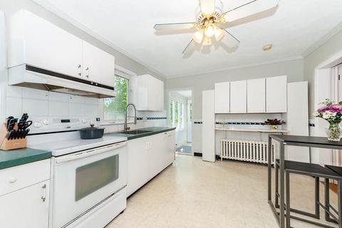 18 Ridge Ave, Dedham, MA 02026 photo 9