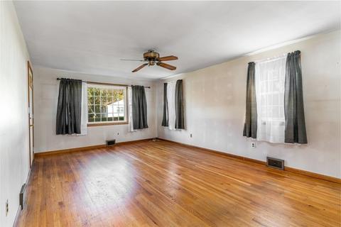 83 Gary Rd, Springfield, MA 01119 photo 11
