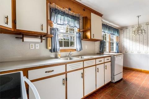 83 Gary Rd, Springfield, MA 01119 photo 7