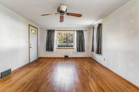 83 Gary Rd, Springfield, MA 01119 photo 10