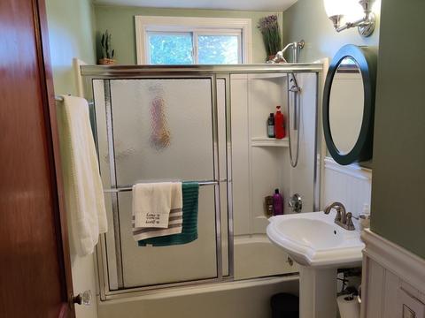 132 Clairmont Ave, Chicopee, MA 01013 photo 7