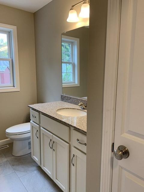 28 Howes St, Springfield, MA 01118 photo 7