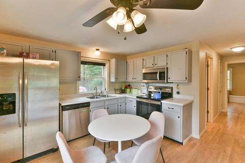 10 Eagle Dr, Dudley, MA 01571 photo 15