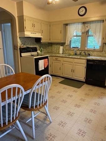 16 Bishop Ave, Worcester, MA 01603 photo 6