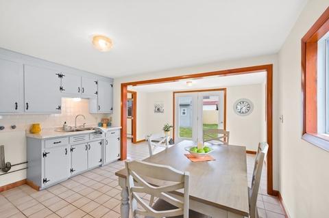 53 Merrill Rd, Springfield, MA 01119 photo 8